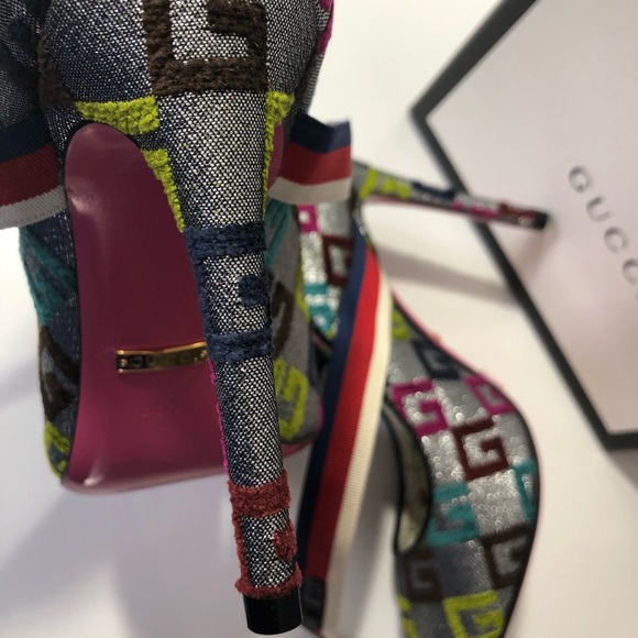 Labor Day sale🛍😢Gucci heel 😢🛍 - Picture 3 of 7